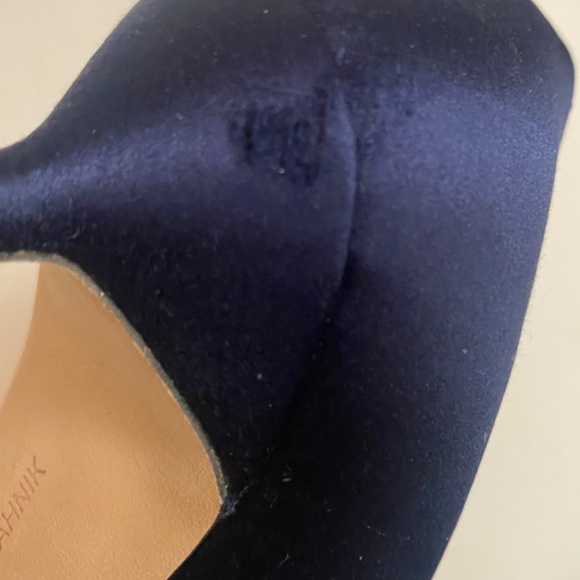 MANOLO BLAHNK, Navy Satin Kitten heel with Jeweled Embellishment. - Picture 5 of 6